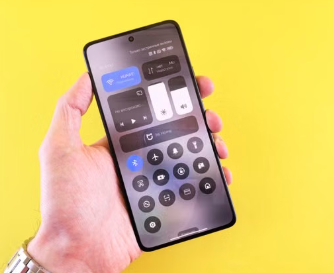 iPhone 17